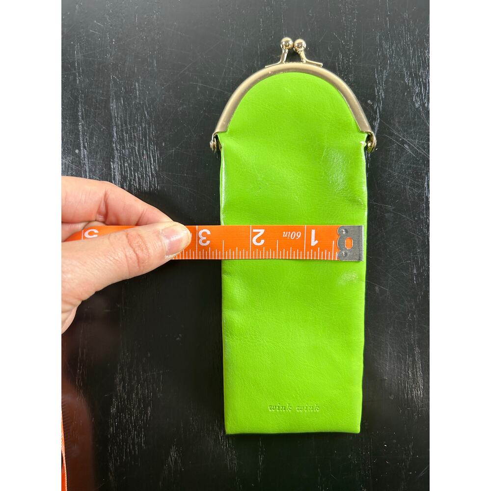Kate Spade  Apple Green Leather eyeglass case Wink Wink 7x2.5" kisslock preowned - Picture 6 of 6